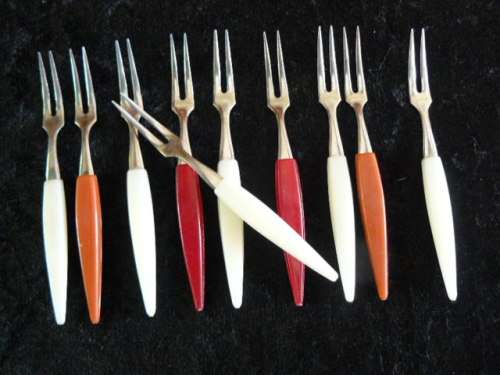 VINTAGE PICKLE FORKS X 10 STAINLESS