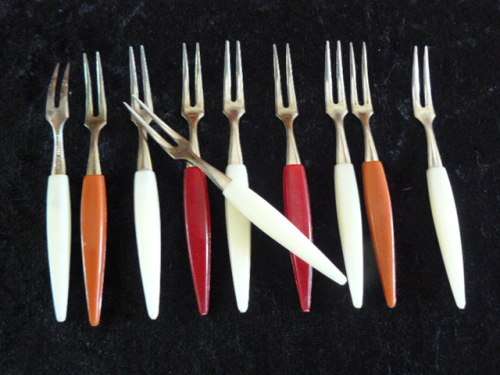 VINTAGE PICKLE FORKS X 10 STAINLESS