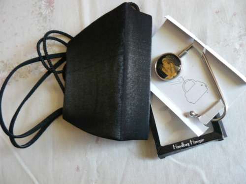 VINTAGE BAG AND HAND BAG HANGER