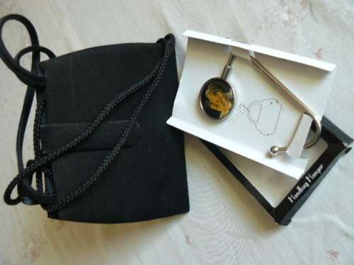VINTAGE BAG AND HAND BAG HANGER