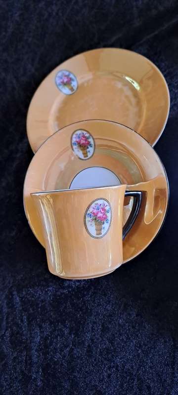 Beautiful TK Thuny Czechoslovakia luster ware coffee set