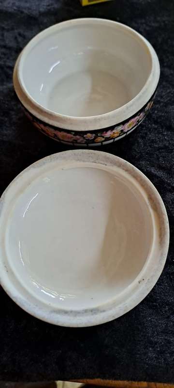 Beautiful hallmarked hand painted trinket box