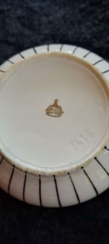 Beautiful hallmarked hand painted trinket box