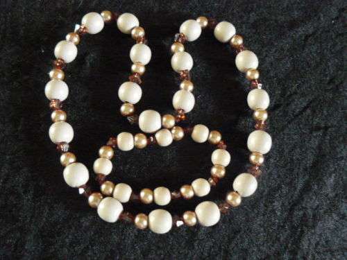 CUNKY BEADDED NECKLACE AND MATCHING BRACELETT STRETCH