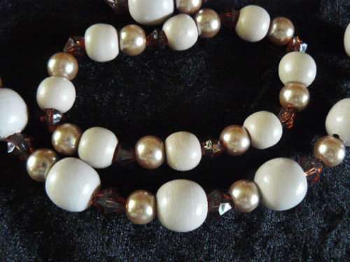 CUNKY BEADDED NECKLACE AND MATCHING BRACELETT STRETCH