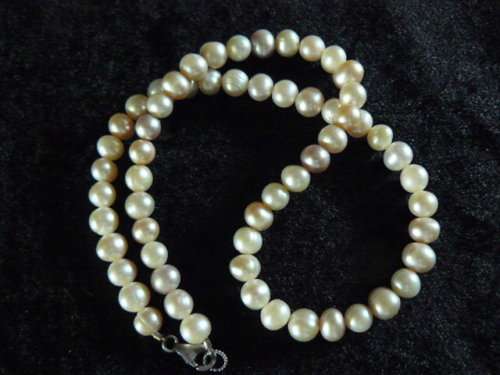 GENUINE FRESH WATER PEARL NECKLACE 42 CM