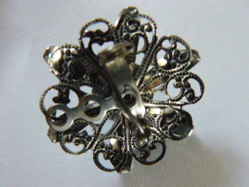 VINTAGE LIKE BROOCH SILVER STONED