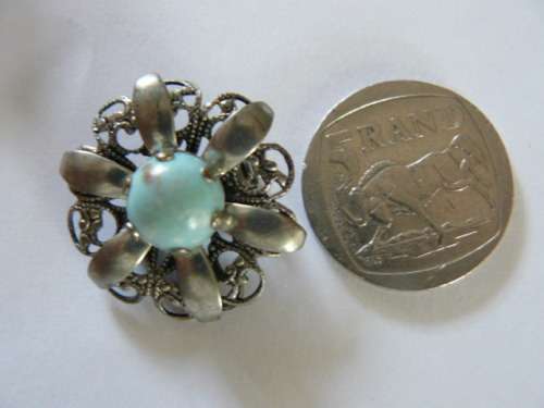 VINTAGE LIKE BROOCH SILVER STONED