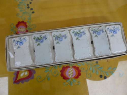 PORCELAIN TABLE NAME SETTINGS X 6