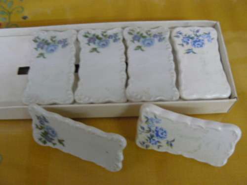 PORCELAIN TABLE NAME SETTINGS X 6