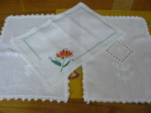 VINTAGE COTTON 3 X TRAY CLOTHS