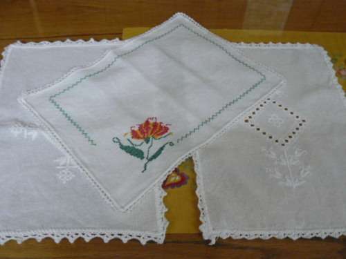 VINTAGE COTTON 3 X TRAY CLOTHS