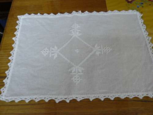 VINTAGE COTTON 3 X TRAY CLOTHS