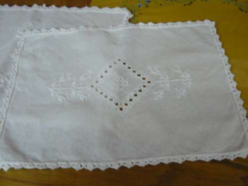 VINTAGE COTTON 3 X TRAY CLOTHS