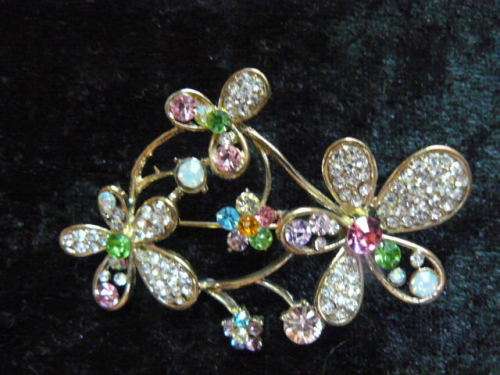 GOLD TONED BLING STONES FASHION BROOCH
