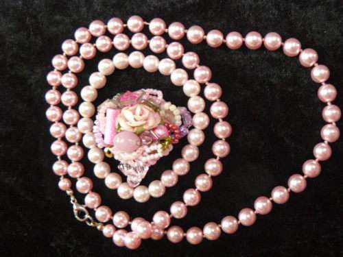 NECKLACE BRACET AND BROOCH SET