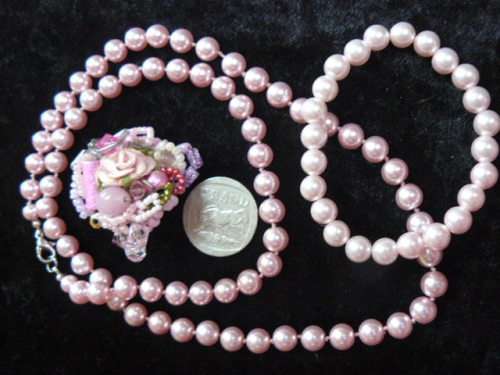 NECKLACE BRACET AND BROOCH SET