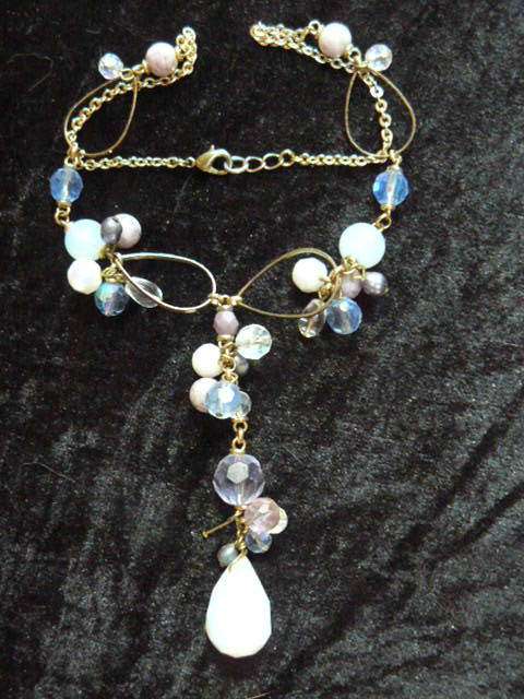 NECKLACE STUNNINGPLEASE HAVE A CLOSER LOOK