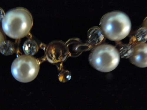FOUX PEARL NECK NECKLACE 47 CM LONG 1 STONE MISSING BUT LOVELY
