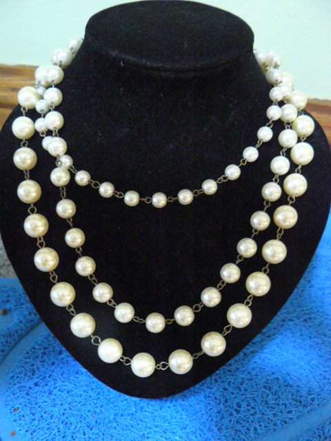 FOUX PEARL 3 STRAND NECKLACE