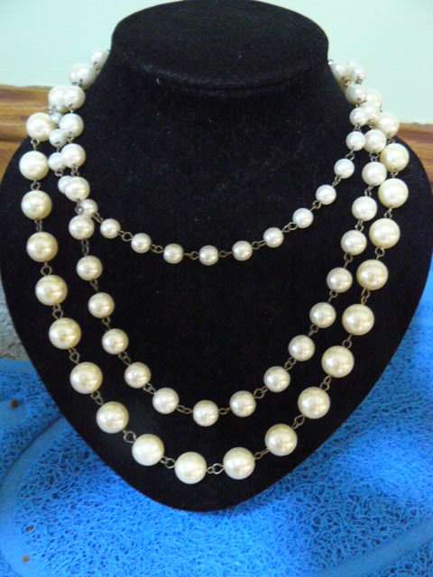 FOUX PEARL 3 STRAND NECKLACE