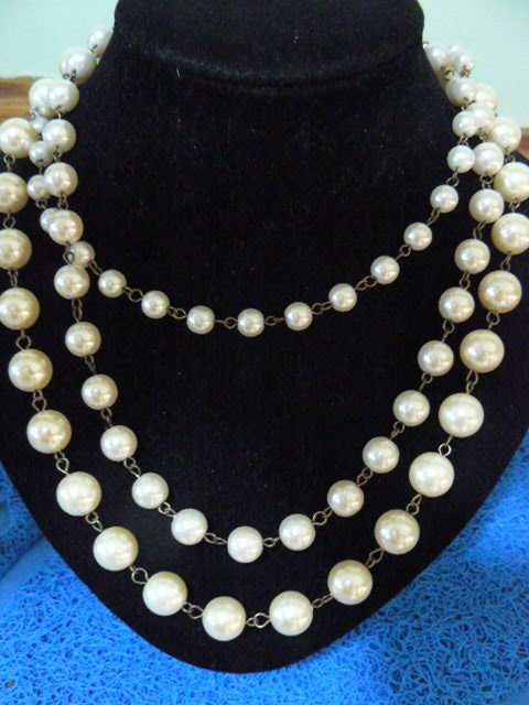 FOUX PEARL 3 STRAND NECKLACE