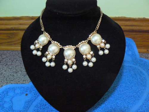 FOUX PEARL NECKLACE 36 CM