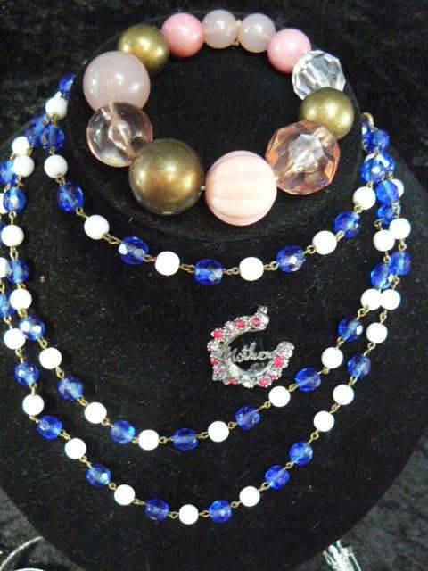 MIXED LOT OF FASHION JEWELERY LUCK DIP GOOD CONDITION PLEASE HAVE A LOOK !@!@!@!