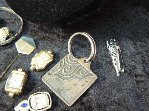 MIXED LOT OF FASHION JEWELERY LUCK DIP GOOD CONDITION PLEASE HAVE A LOOK !@!@!@!