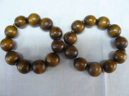 WOODEN BEADED STRETCH BANGELE X 2
