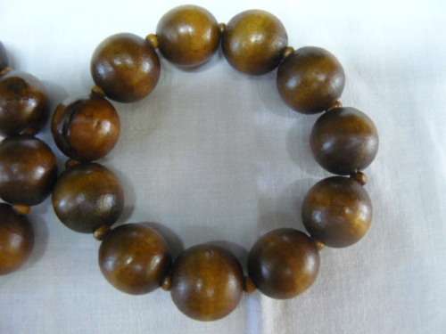 WOODEN BEADED STRETCH BANGELE X 2