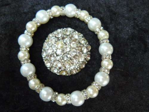 FOUX PEARL STRETCH BRACELET AND FASHION PIN ON BLING BUTTON