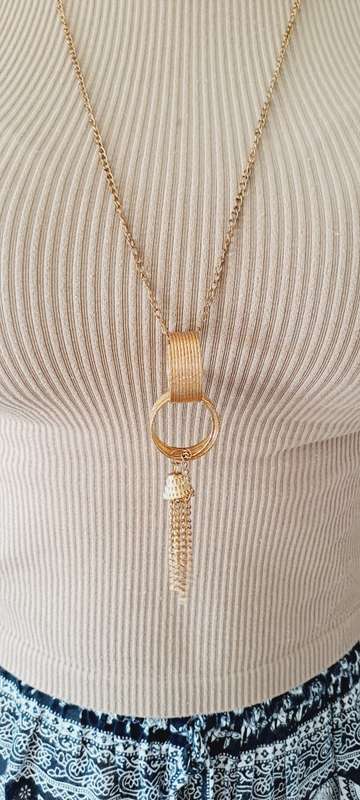 Bronzy coppery unusual but pretty long necklace