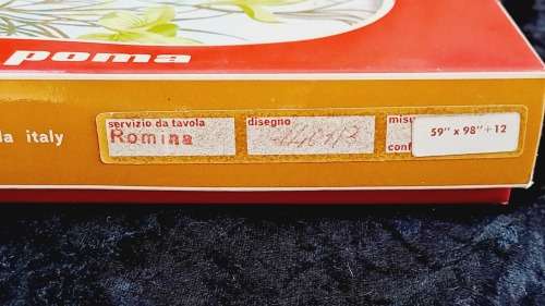 Italian vintage table cloth 59x98` and 12 napkins