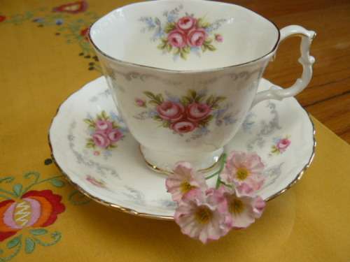 ROYAL ALBERT DUO STUNNING !!!