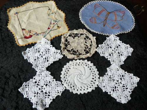 VINTAGE COTTON MIXED DOILIES