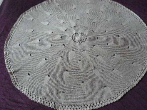 VINTAGE COTTON HAND CROCHETED ROUND DOILIE CREAM