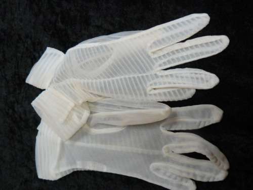 VINTAGE GLOVED AND HANKIE