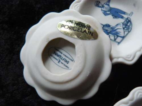 DELFT WARE GENUINE PORCELAIN MINIATURE COLLCTBLE PLATES
