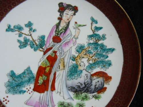 HAND PAINTD PLATE 17.5 CM