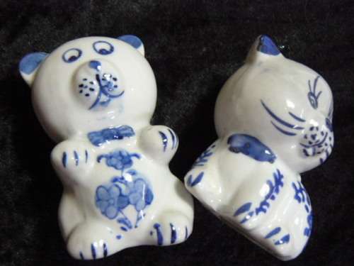 PORCELAIN BLUE AND WHITE SALT AND PEPPER SET