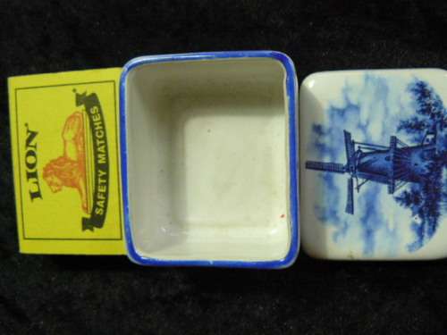 DELFT LIKE SMALL TRINKET BOX