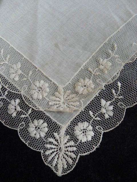VINTAGE LIKE CLUTCH BAG, VINTAGE COTTON CLUTCH BAG AND SATIN GLOVES