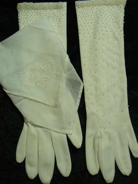 MOST STUNNING BADED GLOVED M WITH FREE HANKIE VINTAGE !!!!!!!!!