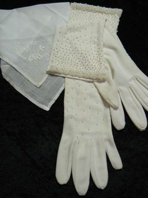 MOST STUNNING BADED GLOVED M WITH FREE HANKIE VINTAGE !!!!!!!!!
