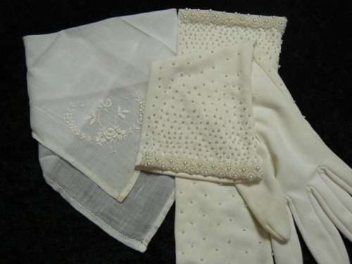 MOST STUNNING BADED GLOVED M WITH FREE HANKIE VINTAGE !!!!!!!!!
