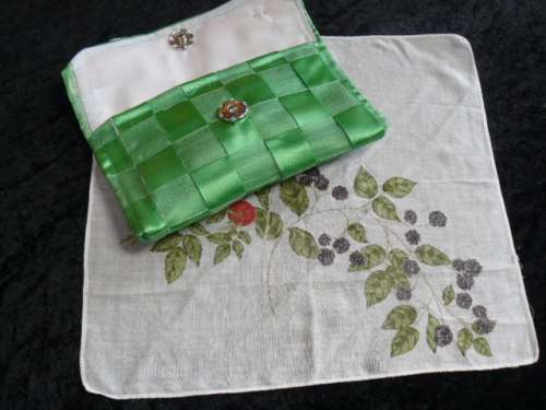 VINTAGE HANKIE, LITTLE BAG AND FREE GIFT