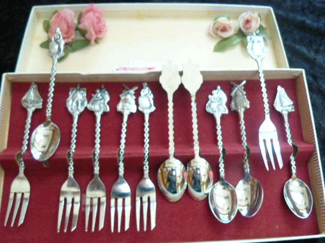 12 PIECE DESERT SPOONS AND FORKS MADE IN HOLAND ORIGINAL BOX