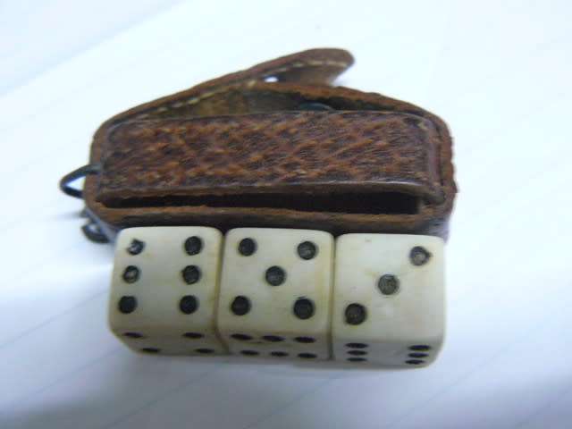 MINIATURE DICES IN LEATHER CASE CAN BE USED AS KEY RING