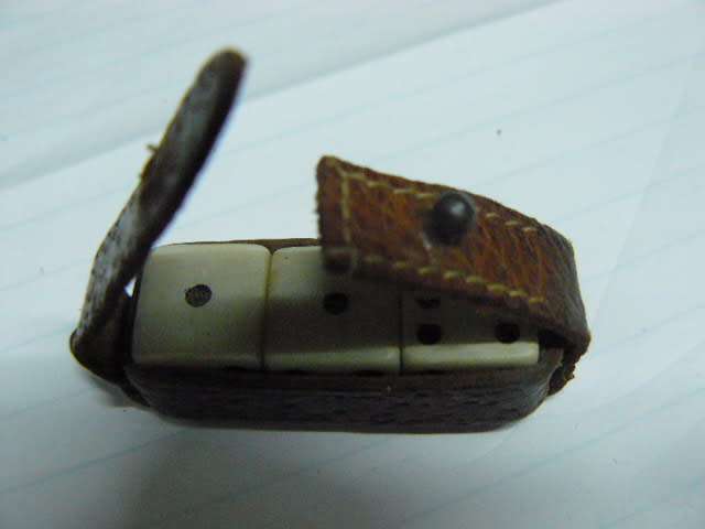 MINIATURE DICES IN LEATHER CASE CAN BE USED AS KEY RING